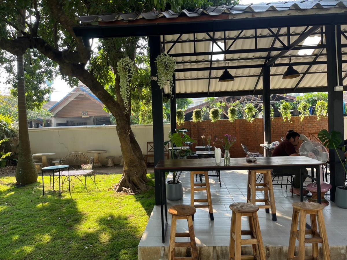 Udee Cozy Hotel Chiang Mai Exterior foto