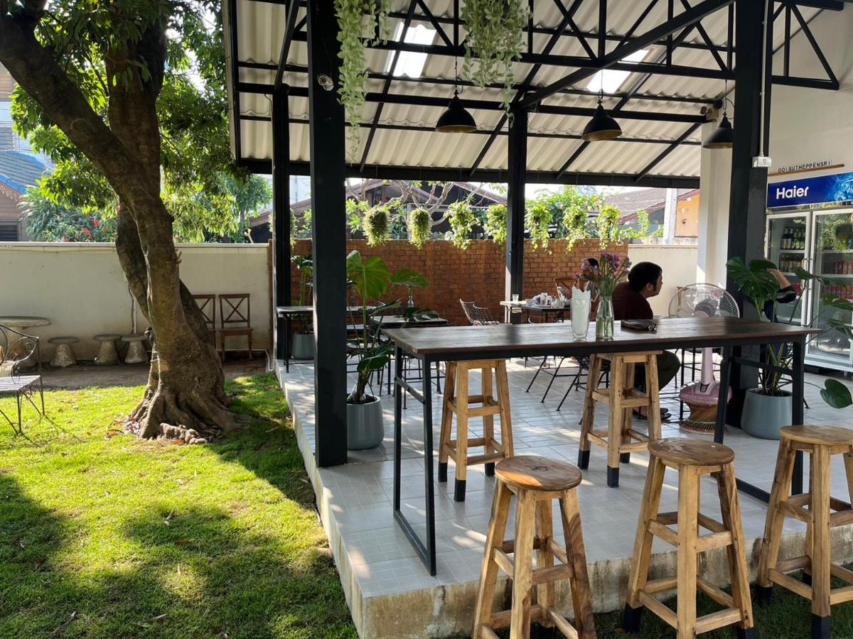 Udee Cozy Hotel Chiang Mai Exterior foto