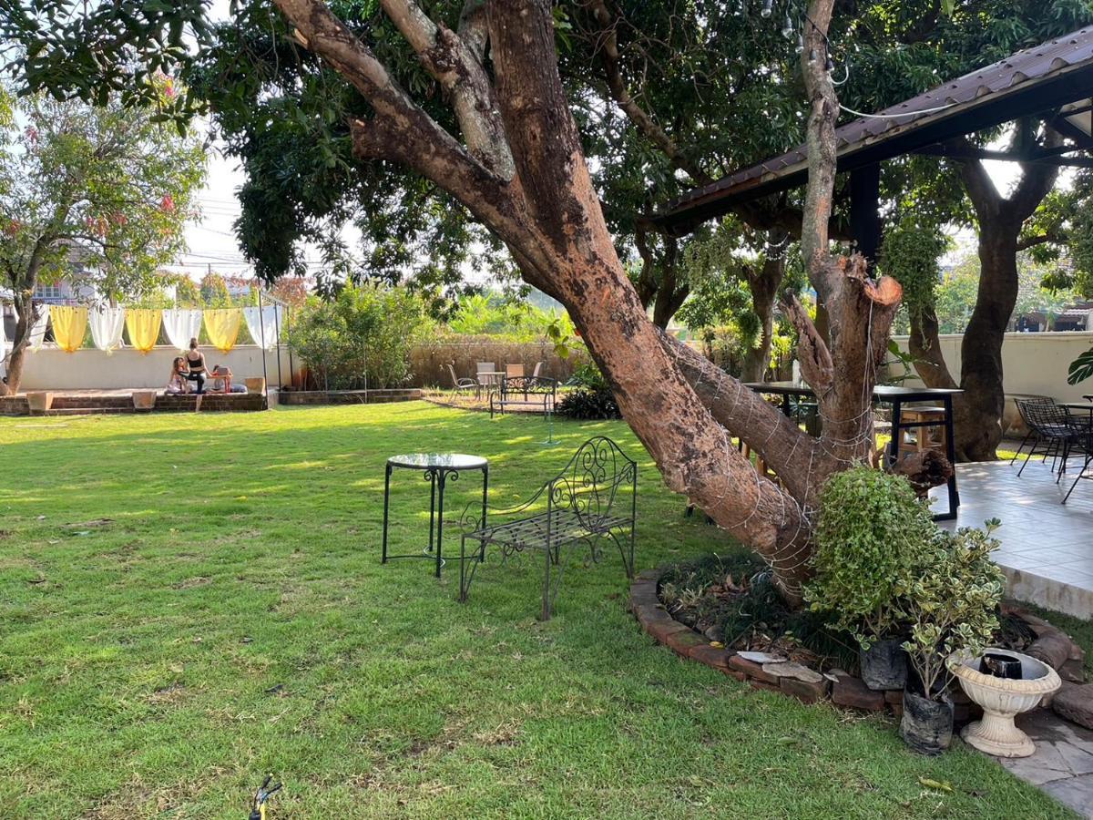 Udee Cozy Hotel Chiang Mai Exterior foto