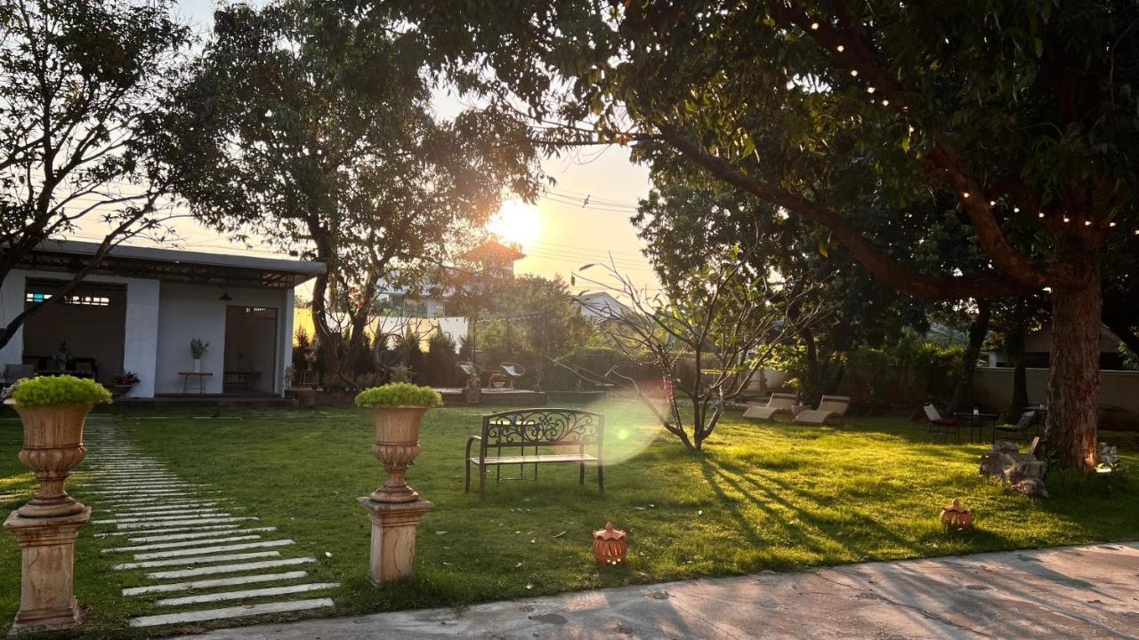 Udee Cozy Hotel Chiang Mai Exterior foto