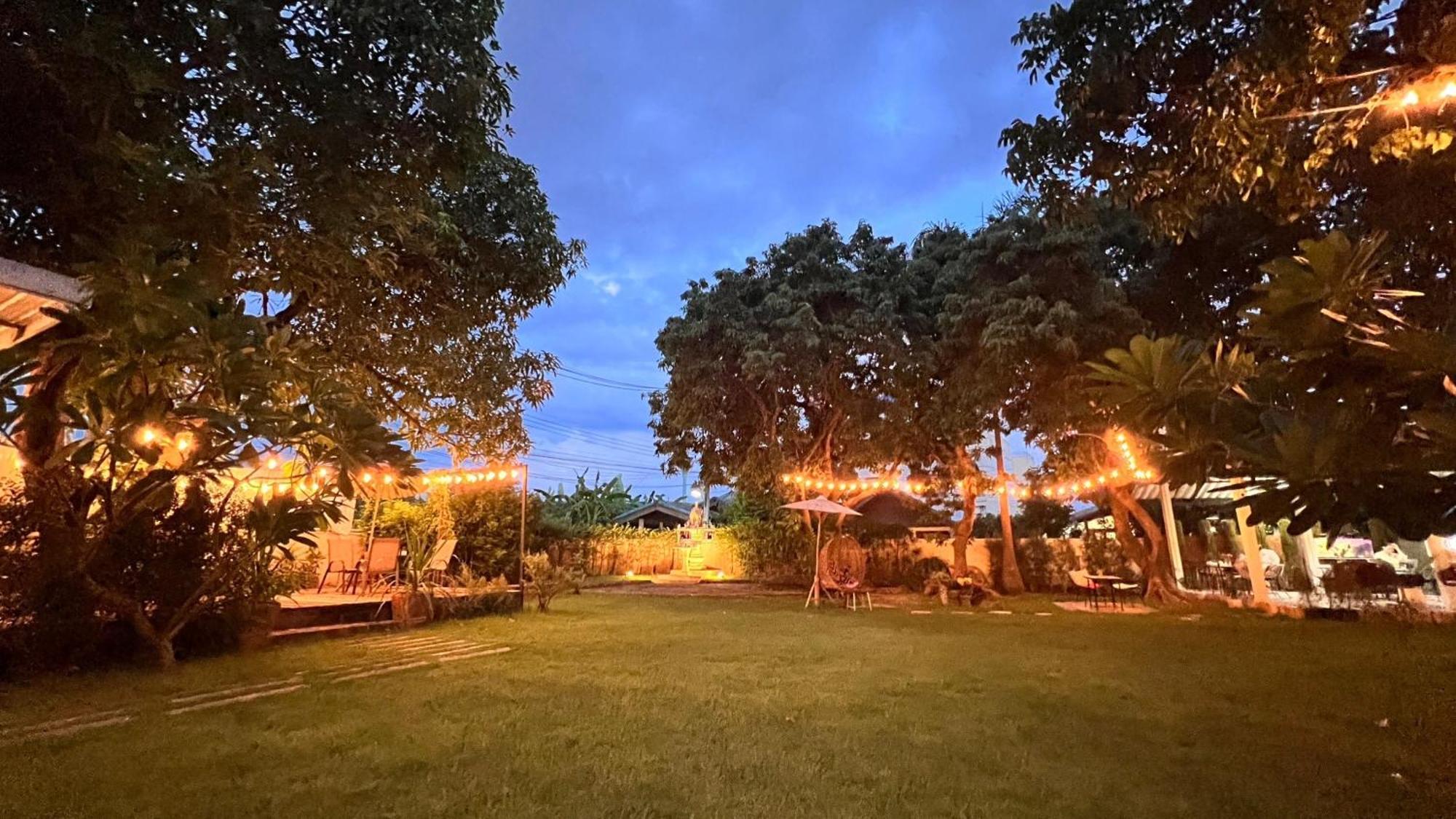 Udee Cozy Hotel Chiang Mai Exterior foto
