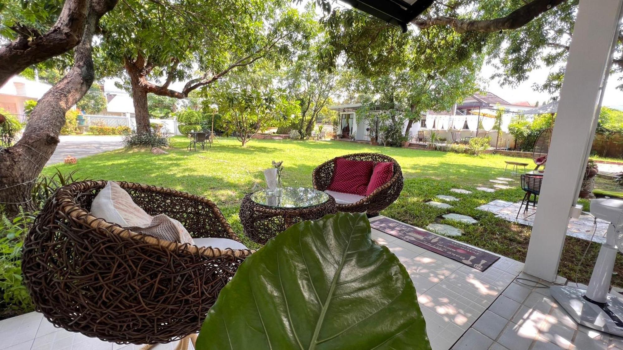 Udee Cozy Hotel Chiang Mai Exterior foto