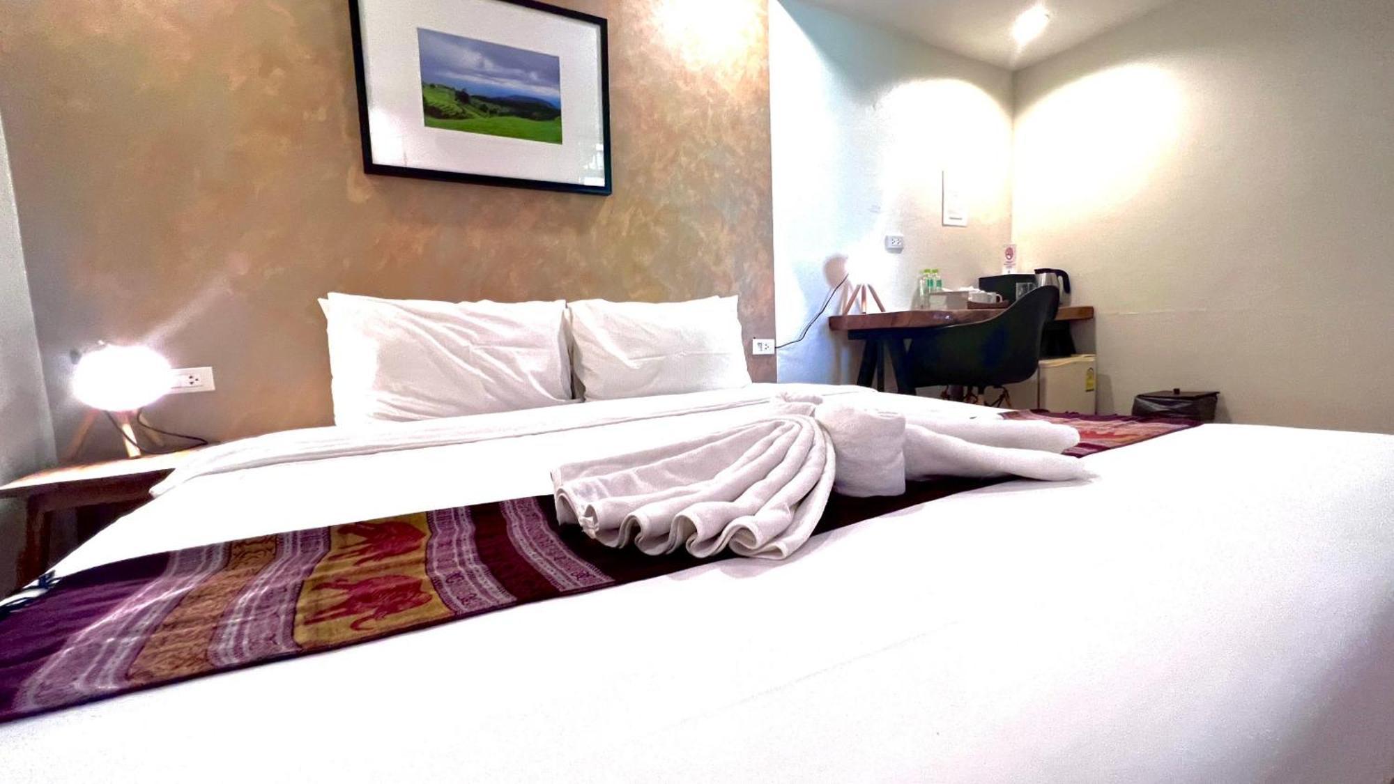 Udee Cozy Hotel Chiang Mai Exterior foto