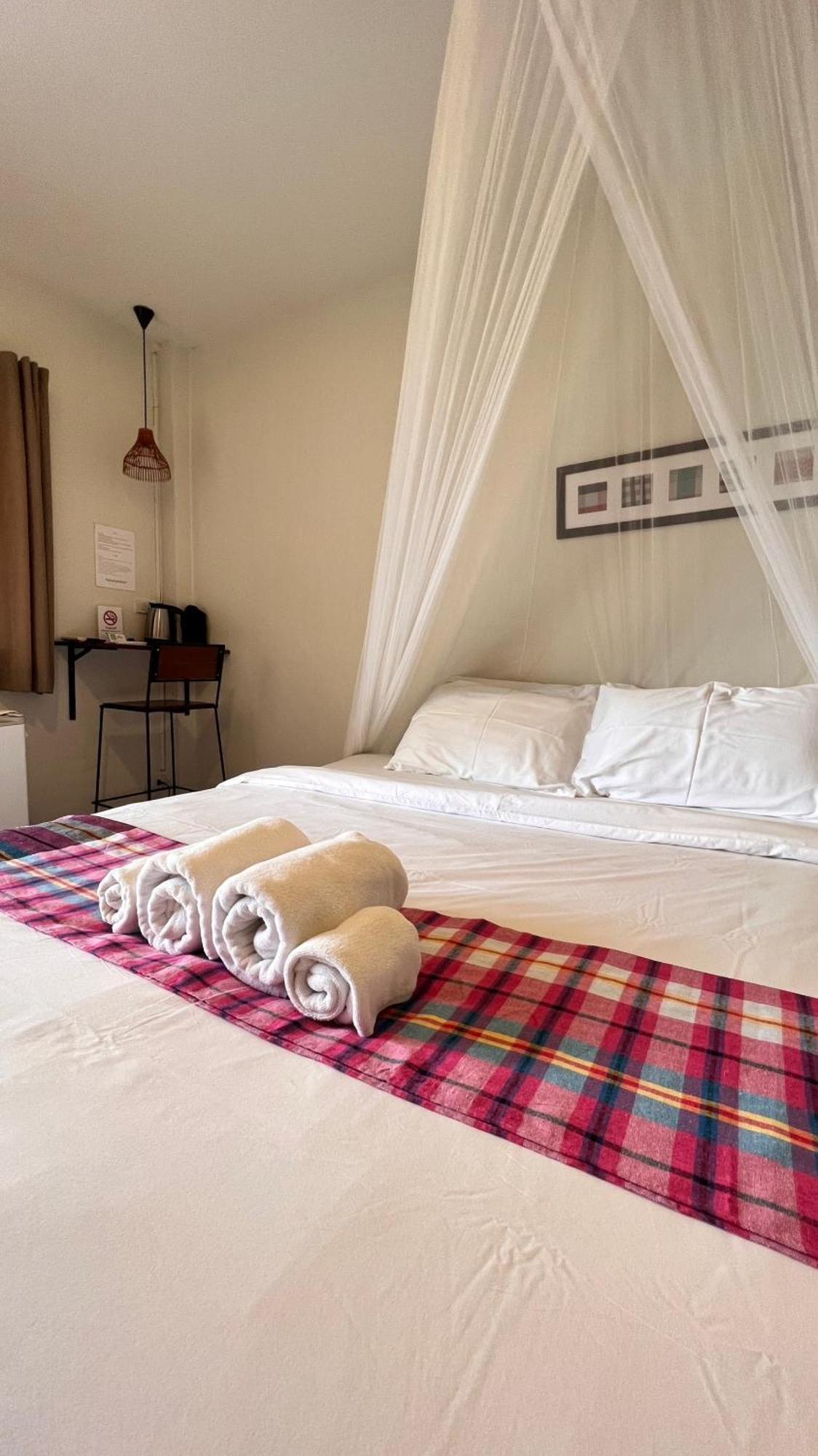 Udee Cozy Hotel Chiang Mai Exterior foto
